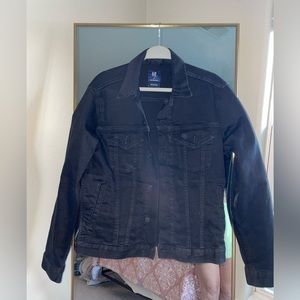 Men’s black jean jacket